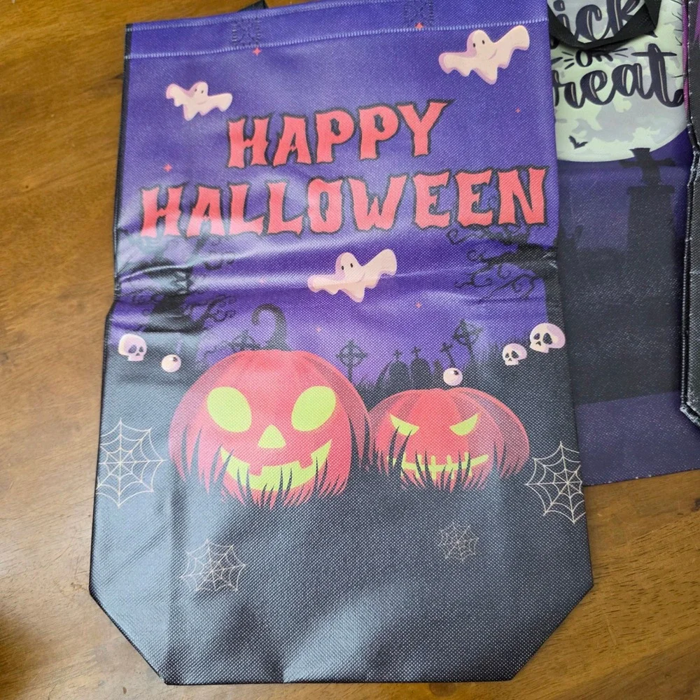SET OF 4 Halloween Trick or Treat Bags Tote Purple‎ Holiday Party Favors